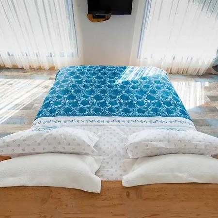 Villa Only Blue